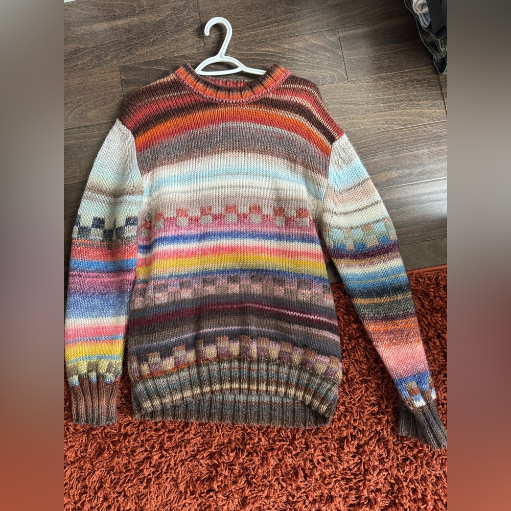 NNo7 sweater